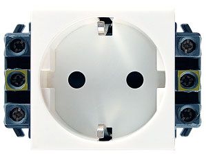Розетка 2P+E с защитными шторками 2М (белый) Mosaic Legrand. Вид 1
