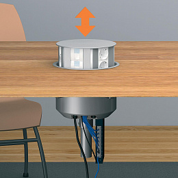 Блок выдвиж.6хроз+6xrj45c.6 ftp+lanсвитч Schneider Electric. Вид 1
