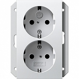 Розетка двухместная, с заземлением (белый глянцевый) System 55 Gira. Вид 1