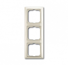 2513-96-507 Рамка 3-постовая с декоративной накладкой (шале/белый) Basic 55 ABB. Вид 1