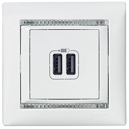 2-я розетка USB (белый)  Legrand. Вид 1
