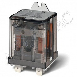 Реле с 3 перекидными контактами (~230B AC ) 16A Finder. Вид 1