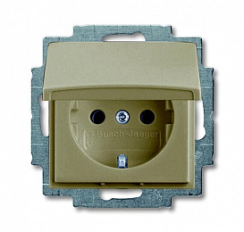 20 EUKB-93-507 Розетка SCHUKO 16А 250В с защитными шторками, с крышкой, серия basic55, цвет шампань ABB. Вид 1