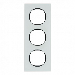 Рамка 3-постовая (стекло, полярная белизна) R.8 Berker. Вид 1