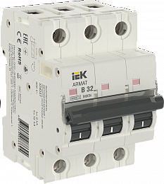 M06N Автоматический выключатель 3-полюсный, 32А, 6kA (хар-ка B) ИЭК. Вид 1
