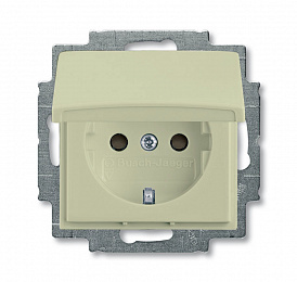 20 EUKB-92-507 Розетка SCHUKO 16А 250В с защитными шторками, с крышкой, серия basic55, цвет слоновая кость ABB. Вид 1
