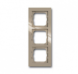 1723-299-500 Рамка 3-постовая, серия axcent, цвет maison-beige ABB. Вид 1