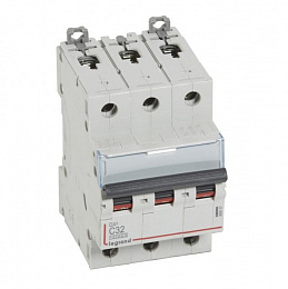 DX3 Автоматический выключатель 3-полюсный 32A 16kA (хар-ка C) Legrand. Вид 1