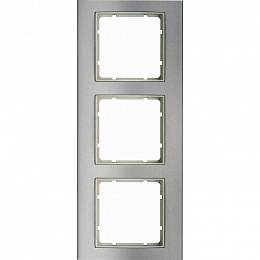 Рамкa 3-постовая (алюминий, полярная белизна) B.3 Berker. Вид 1