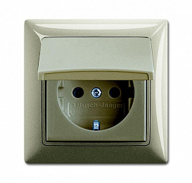20 EUCKD-93-50 Розетка с заземлением, с крышкой, в сборе, IP44 (шампань) Basic55 ABB. Вид 1